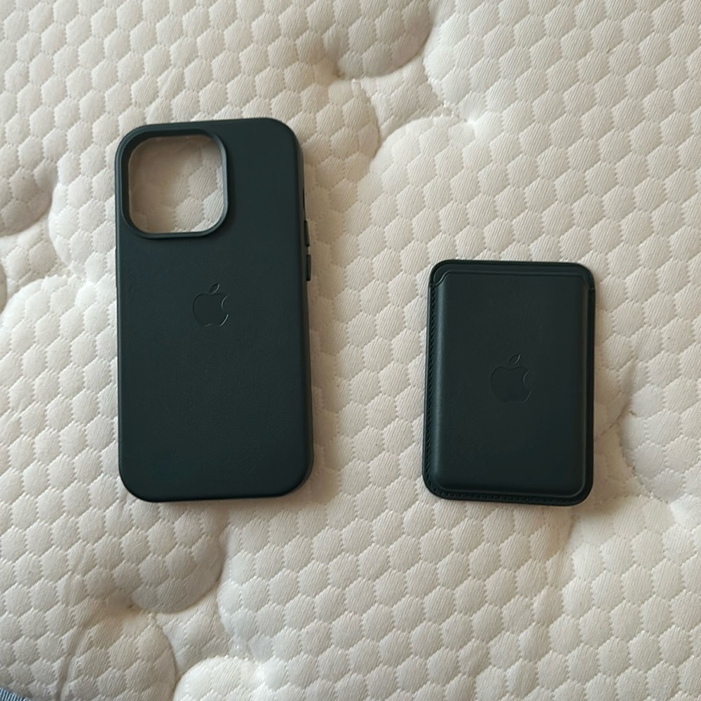 Apple leather case for iPhone 14 pro with mag safe wallet